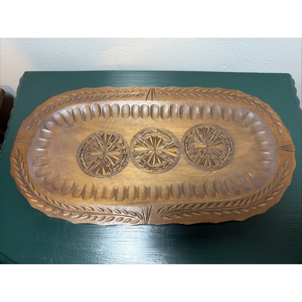 Vintage Hand Carved Oval Wooden Arts & Crafts Style Ornate Medallion Tray